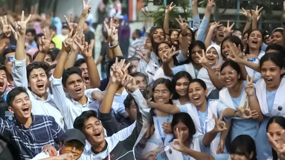সংযুক্ত ছবি
